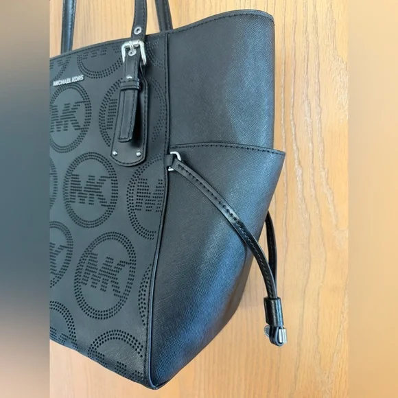 MICHAEL KORS Large Voyager Signature Black Leather MK Logo Luxury Tote Purse Bag - Picture 5 of 16